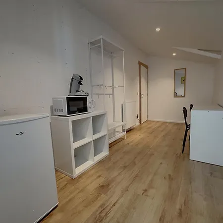 Jean 1b Brussels-charleroi-airport Apartment Charleroi